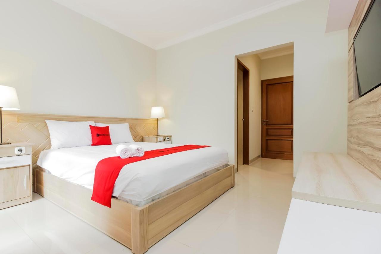 Reddoorz Premium Near Ragunan Zoo 2 Jacarta Exterior foto