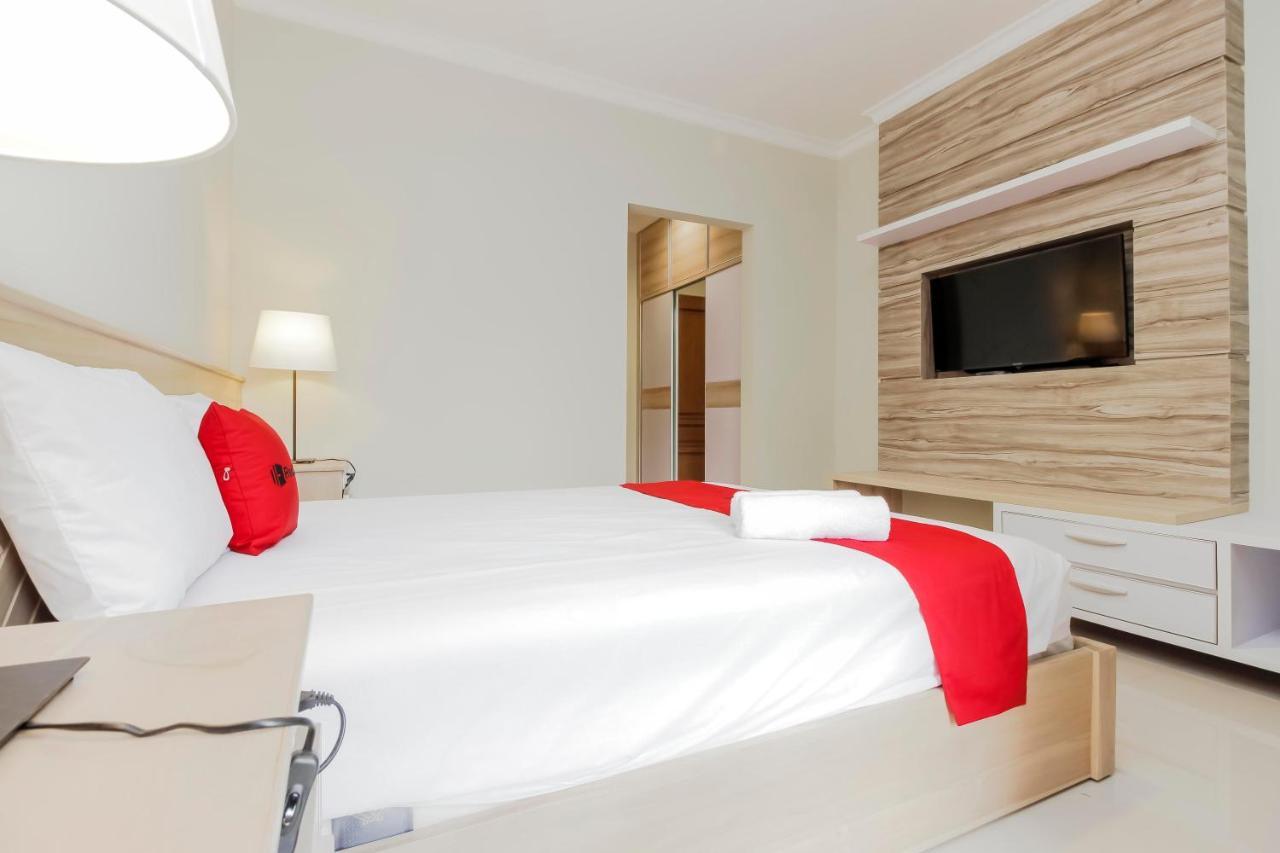 Reddoorz Premium Near Ragunan Zoo 2 Jacarta Exterior foto